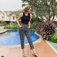 Melalui unggahan di Instagram Story miliknya Donna Agnesia sempat mengungkapkan jika dirinya berhasil menurunkan bobot tubuhnya sebanyak 6 kg. Hal itu dikarenakan Donna melakukan diet tak makan nasi selama 1 bulan. Foto: Instagram/@dagnesia