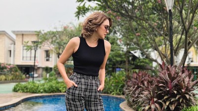 8 Foto Terbaru Donna Agnesia yang Makin Langsing & Awet Muda Turun BB 6 Kg