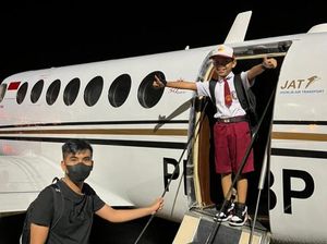 Ojo Dibandingke, Foto Farel Diantar Jet Pribadi-Bawa Uang Recehan ke Kantin