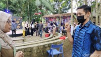 Direktur Guriang Tujuh Indonesia Dede Majid mengatakan kegiatan kebudayaan jarang melibatkan penyandang disabilitas. Dia berharap agar kegiatan ini bisa memberikan peluang dan menambah jaringan bagi kawan-kawan disabilitas. (Fathul Rizkoh/detikcom)