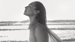 Gal Gadot Bikin Heboh Posting Foto Berbikini