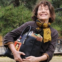 Jane Birkin menjadi inspirasi dalam pembuatan Hermes Birkin, salah satu tas mewah paling ikonik di dunia. tas tersebut pertama kali diperkenalkan pada 1984. Foto: Getty Images