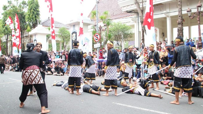 joko tingkir di Megilan Karnaval Lamongan