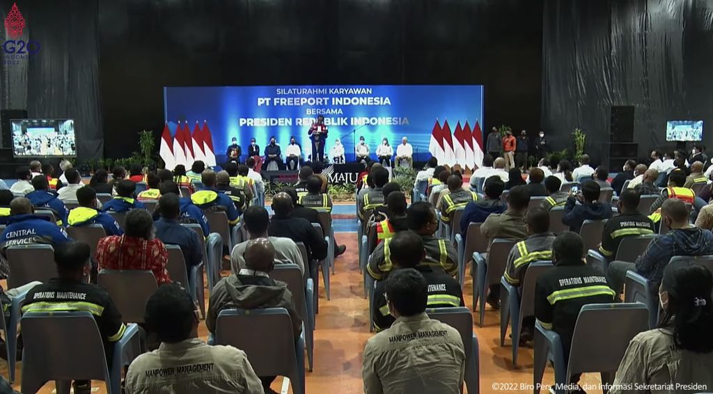 Jokowi dalam acara silaturahmi dengan Karyawan PT. Freeport Indonesia, Kabupaten Mimika, (31/8/2022). (Tangkapan layar Youtube Setpres RI)