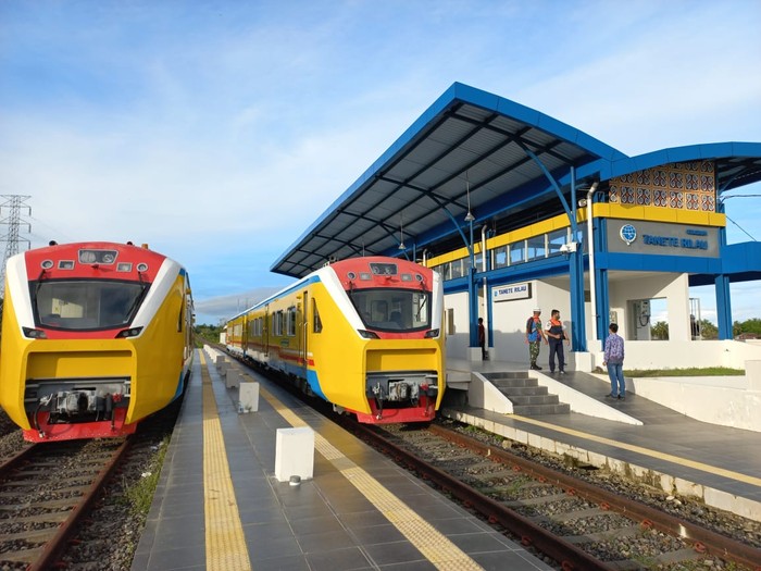 Kereta pertama di Sulawesi yakni Makassar-Parepare akan beroperasi pada Oktober 2022.