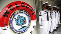 Logo KRI Dorang terlihat di lambung kapal. Penambahan kapal itu bertujuan untuk mempertebal kekuatan TNI AL.