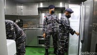 Ini adalah dapur KRI Dorang-874.