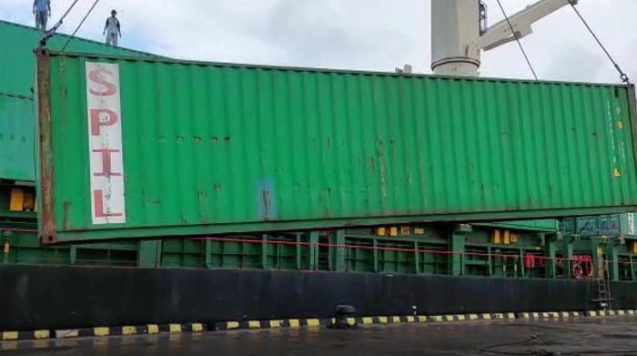 Minyak Goreng Murah Masuk Papua Papua Barat menjadi salah satu wilayah prioritas pendistribusian minyak untuk pemerataan pasokan minyak goreng dengan harga terjangkau di seluruh wilayah Indonesia.