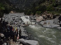 Banjir Bandang Terjang Pakistan, Tiga Turis Tewas dan Belasan Lagi Hilang