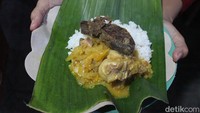 Gurih Kenyalnya Nasi Kikil di Jombang Ini Bikin Gus Dur Ketagihan