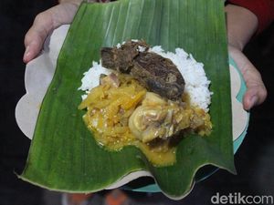 Gurih Kenyalnya Nasi Kikil di Jombang Ini Bikin Gus Dur Ketagihan
