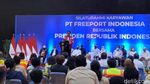 Pegawai Freeport Kegirangan Dapat Jaket Bekas Pakai Jokowi