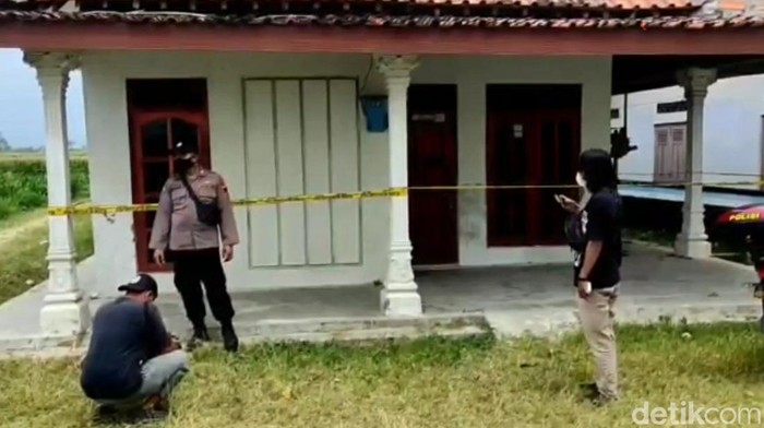 Polisi menyelidiki TKP penembakan di Tegal, Rabu (31/8/2022).