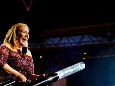 Pangling! Potret Penampilan Adele Usai Turun 45 Kg, Ini Diet yang Dijalani