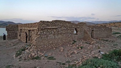 Desa Ini Muncul Lagi Gegara Waduk Duhok di Irak Mengering