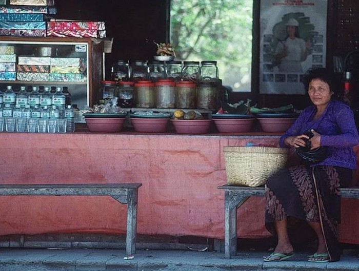 Potret lawas warung makan