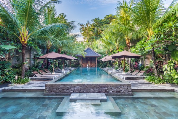 Hotel ini memiliki 3 kolam renang, sehingga traveler bisa berenang dan foto-foto sampai puas. (Segara Village Hotel) Hotel ini memiliki 3 kolam renang, sehingga traveler bisa berenang dan foto-foto sampai puas. (Segara Village Hotel)