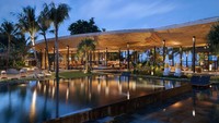 Fasilitas mewah lainnya adalah Byrd Beach Club yang juga adalah restoran tempat tamu makan. (Segara Village Hotel)