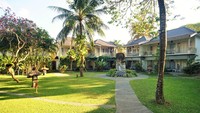 Uniknya, Segara Village punya tipe kamar yang dibangun mirip perkampungan. Jadi, tiap area punya bangunan yang berbeda. (Segara Village Hotel)