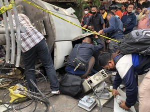 Horornya Kecelakaan Trailer di Bekasi, Saksi: Banyak Korban Tergencet Truk