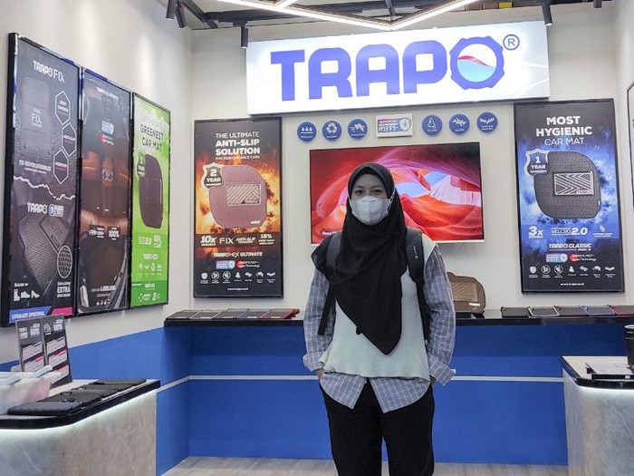 Syifa Nur Aini, lulusan Universitas Bakrie yang saat ini bekerja sebagai IT Manager PT Trapo Indonesia.