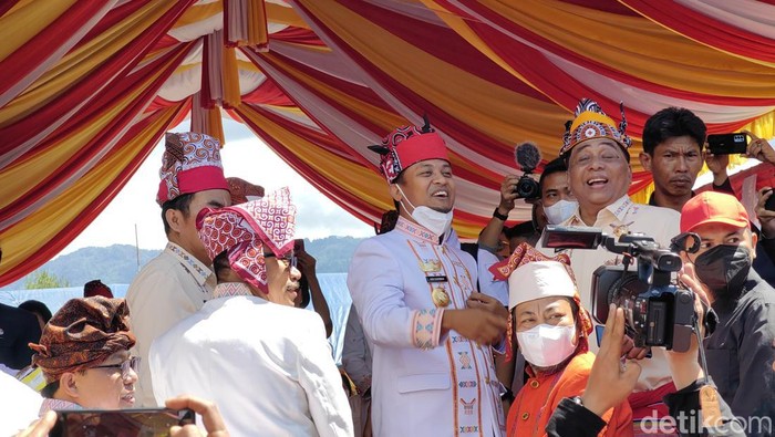 Gubernur Sulsel Andi Sudirman Sulaiman saat mengahdiri peringatan Hari Jadi Toraja ke-775 dan HUT Kabupaten Tator ke-65 pada Rabu (31/8/2022).