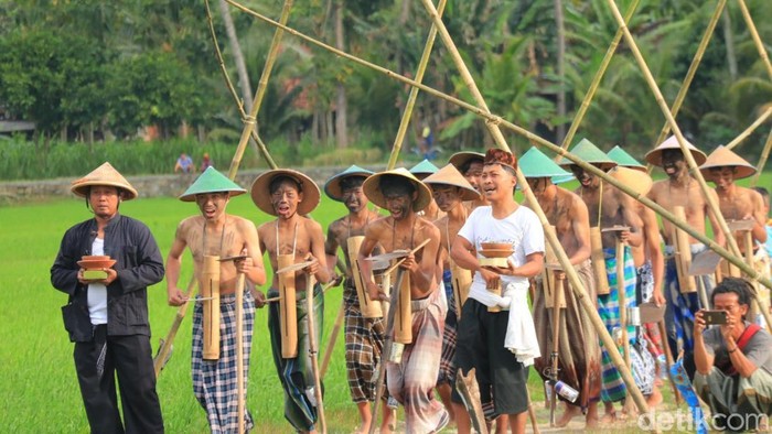 Tradisi Thethek Melek di Pacitan