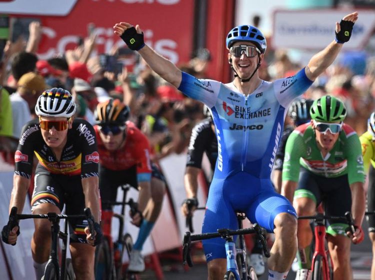 Kaden Groves Juara Etape 11 dengan Rute Panjang di Pesisir Spanyol