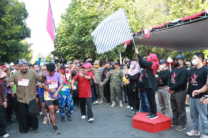 3.000 Peserta Ramaikan Lomba Jalan Cepat 17 Km Pare-Kediri