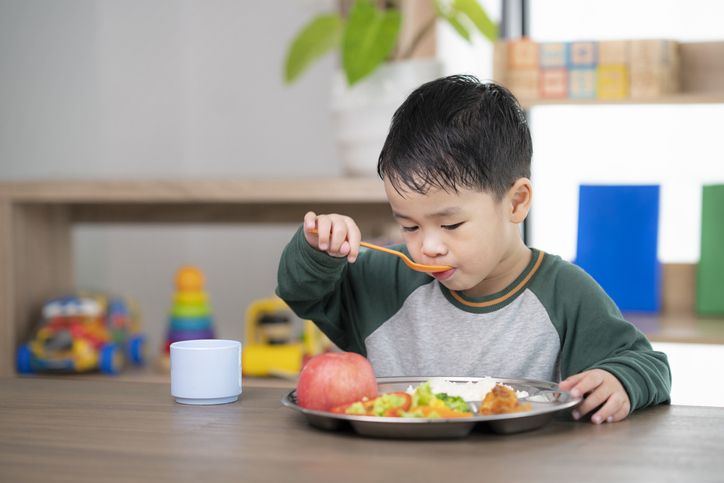 Ahli Gizi Ungkap 6 Trik Mudah agar Anak Mau Makan Sayur