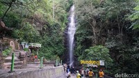 Potret Air Terjun Dlundung Mojokerto yang menyegarkan mata/Foto: Enggran Eko Budianto/detikJatim