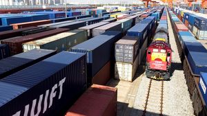 Angkut 42 Kontainer, Ini Penampakan Kereta Kargo Lintas China-Eropa