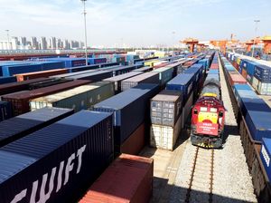 Angkut 42 Kontainer, Ini Penampakan Kereta Kargo Lintas China-Eropa