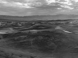 Karya Spektakuler Kontes Foto Hitam Putih, Siap-siap Terpana