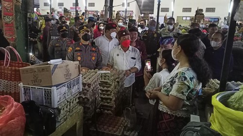 Bupati Karangasem dan Forkopimda melakukan sidak beberapa pasar di Kabupaten Karangasem, Bali, Kamis (1/9/2022).