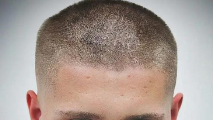 Model rambut buzz cut pria.