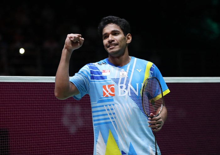 KUALA LUMPUR, MALAYSIA - 2022/07/10: Chico Aura Dwi Wardoyo of Indonesia celebrates after defeating Ng Ka Long of Hong Kong during the Mens Single Final match of the Perodua Malaysia Masters 2022 at Axiata Arena, Bukit Jalil. Chico Aura Dwi Wardoyo won with scores; 22/21 : 20/15. (Photo by Wong Fok Loy/SOPA Images/LightRocket via Getty Images)