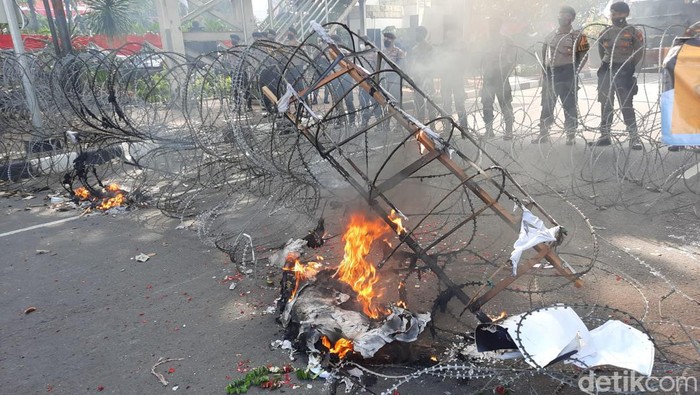 Demo di Patung Kuda, Jakarta Pusat.