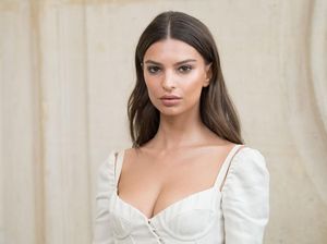Cuma Emily Ratajkowski yang Dukung Amber Heard!