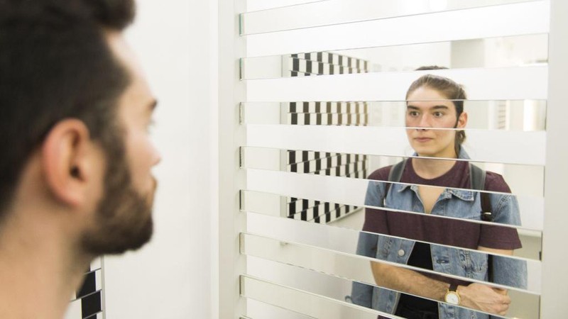 Fotografi ilusi optik merupakan perspektif yang terjadi karena kesalahan mata dalam menangkap objek. Penasaran seperti apa penampakannya?