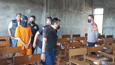 Penampakan Oknum Guru Predator Seks Saat Olah TKP di Batang