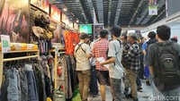 Juga ada beragam alat pancing, carrier, backpack, Sling bag hingga tas kekinian bisa kamu temukan di Indofest dengan harga menarik.