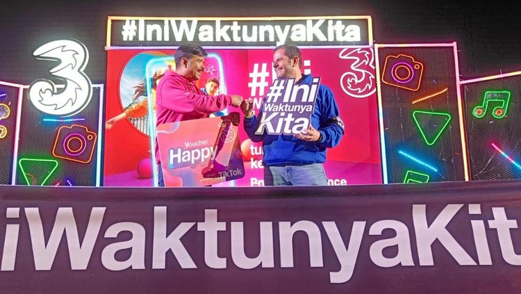 Indosat Ooredoo Hutchison, melalui brand Tri meluncurkan gerakan #IniWaktunyaKita. Gerakan ini menyasar Generasi Z (Gen Z).