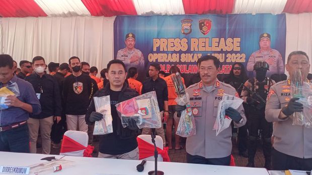 Jumpa pers Operasi Sikat Lipu Polda Sulsel.