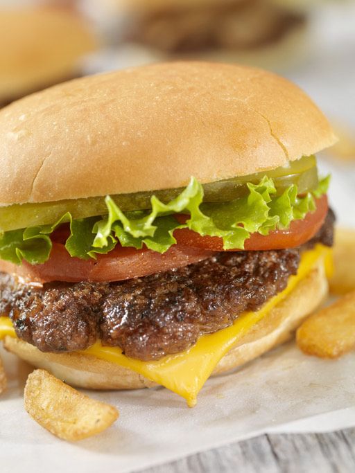 kakek pertama kali makan burger mcd