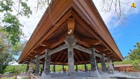 Konstruksi Penataan Kawasan Mangrove Tahura Ngurah Rai dilaksanakan kontraktor PT Adhi Karya dengan total nilai kontrak sebesar Rp105 miliar dan konsultan PT Virama Karya.