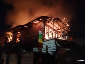 Kebakaran Rumah di Duren Sawit Jaktim, 9 Damkar Meluncur