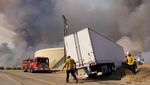 Kebakaran Lahan di California, Jalan Tol Ditutup-Helikopter Sliweran