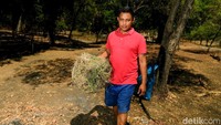Meski hanya sebatas hobi, Muhammad nampak menyenangi kegiatannya ini. Ketika ikut lomba pun ia bisa mendapatkan hadiah yang memang tidak seberapa dibandingkan uang perawatannya.
