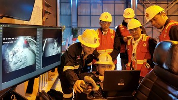 Freeport kini tengah menerapkan Advanced Digital Technology dalam operasional tambang bawah tanah melalui pengembangan sistem kendali jarak jauh menggunakan teknologi WiFi sejak 2006, dengan melibatkan mitra pihak ketiga dan investasi puluhan juta dollar.